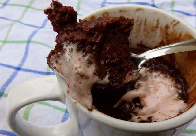 Mug-cake chocolat guimauve