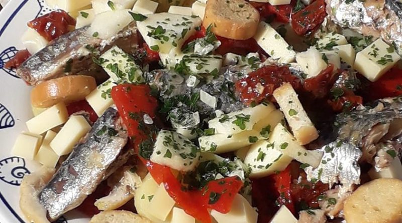 Salade de pommes de terre et sardines